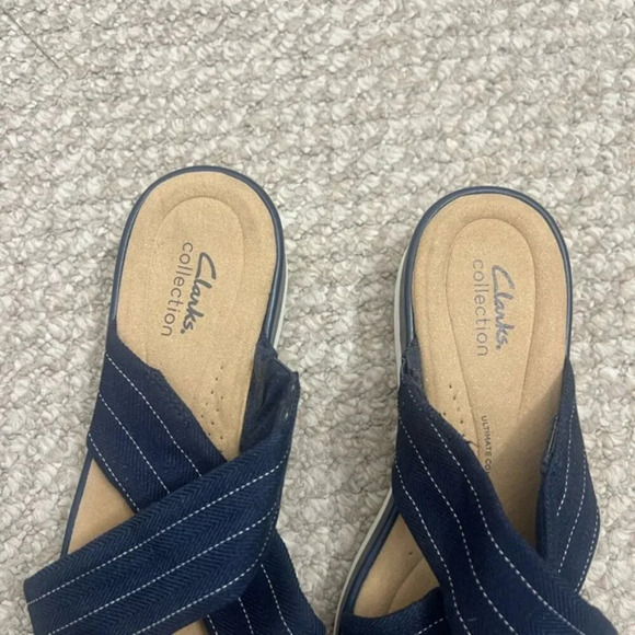 Clarks Collection Soft Strap Platform Slide Sandal Sz 9  Blue Comfy - Picture 3 of 9